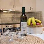 Modern City Apt In The Heart Of Heraklion